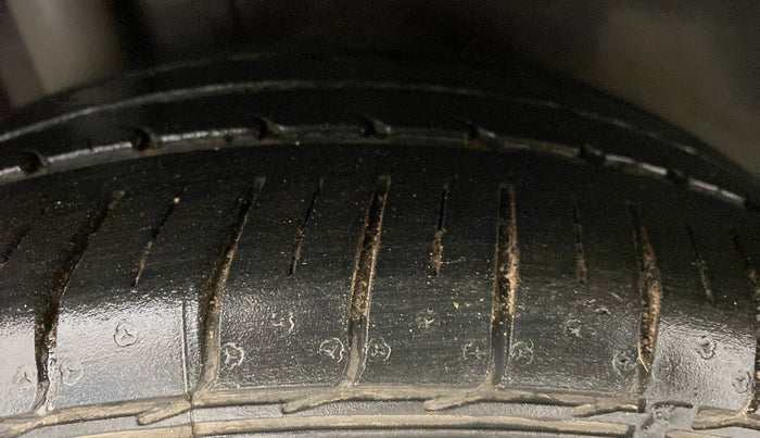 2018 Ford FREESTYLE TITANIUM PLUS 1.2 PETROL, Petrol, Manual, 32,473 km, Right Rear Tyre Tread