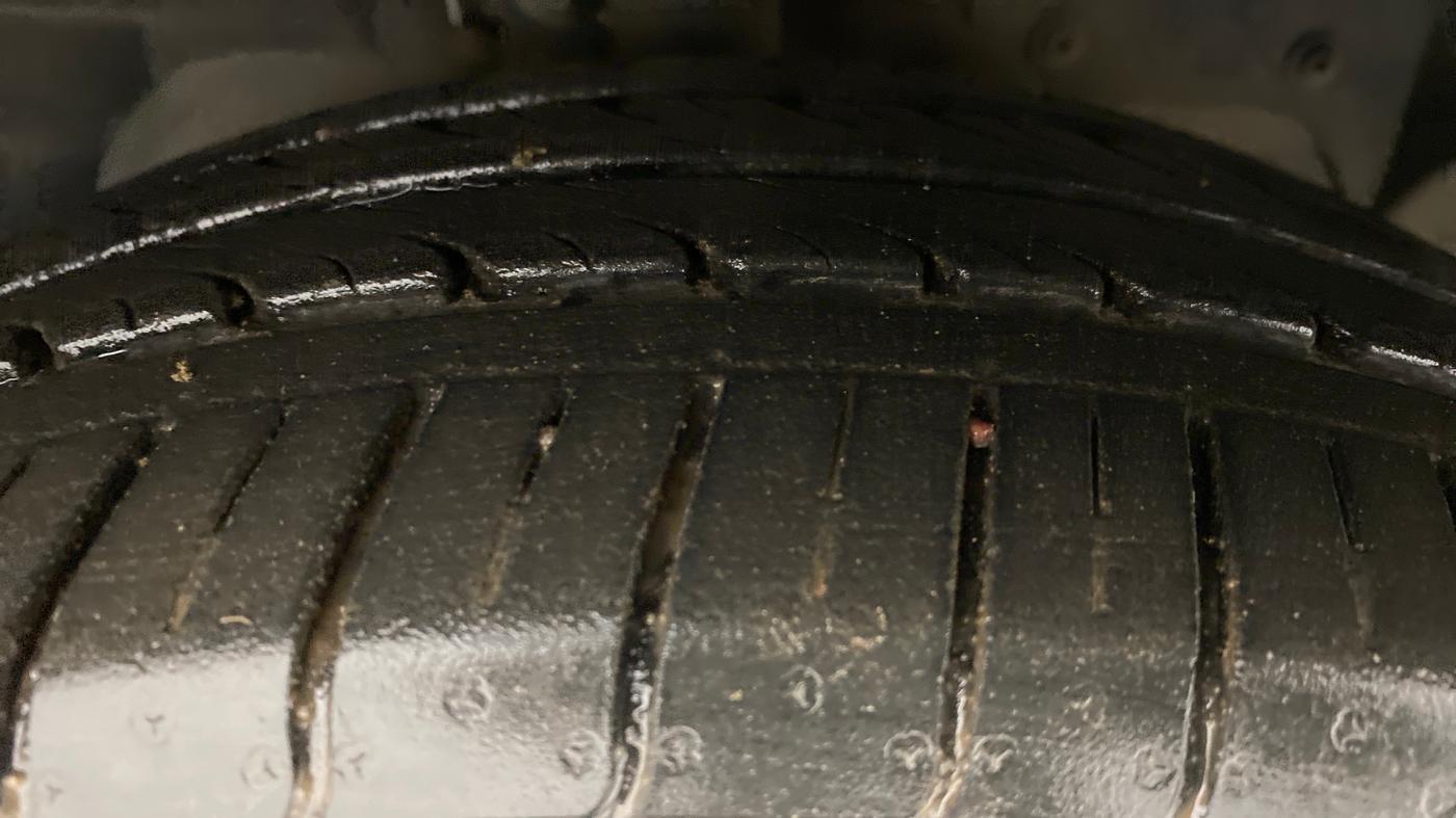 2018 Ford FREESTYLE TITANIUM PLUS 1.2 PETROL, Petrol, Manual, 32,473 km, Right Front Tyre Tread