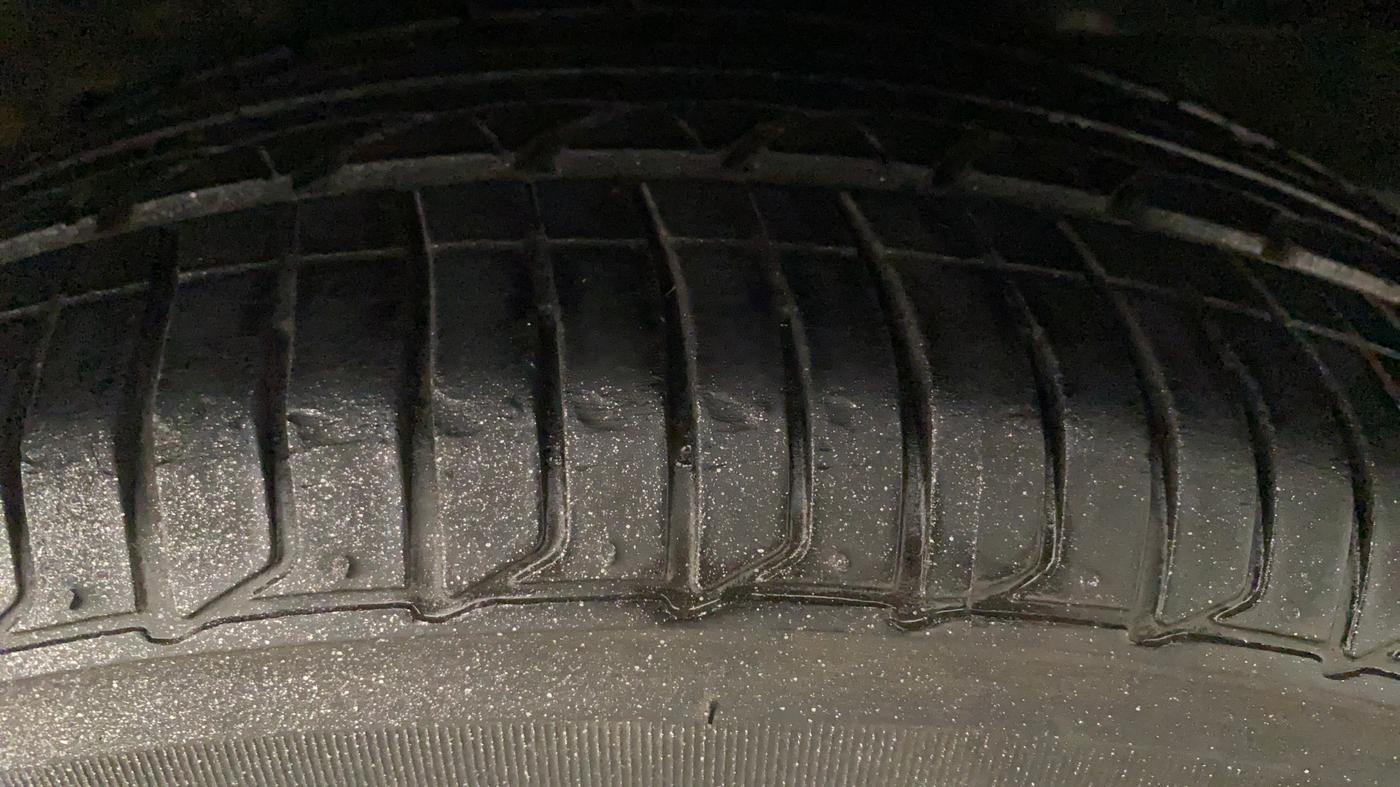 2013 Toyota Corolla Altis GL PETROL, Petrol, Manual, 70,812 km, Left Rear Tyre Tread