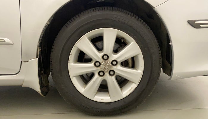 2013 Toyota Corolla Altis GL PETROL, Petrol, Manual, 70,812 km, Right Front Wheel