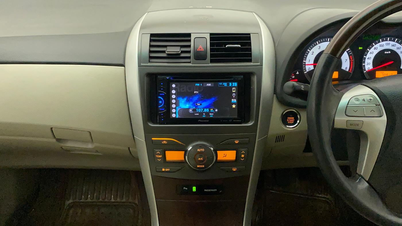 2013 Toyota Corolla Altis GL PETROL, Petrol, Manual, 70,812 km, Air Conditioner
