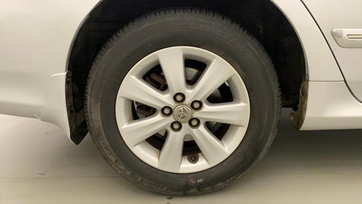 2013 Toyota Corolla Altis GL PETROL, Petrol, Manual, 70,812 km, Right Rear Wheel