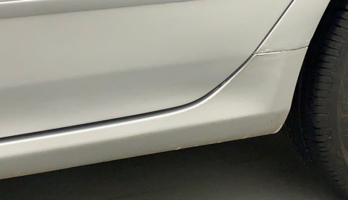 2013 Toyota Corolla Altis GL PETROL, Petrol, Manual, 70,812 km, Left running board - Minor scratches