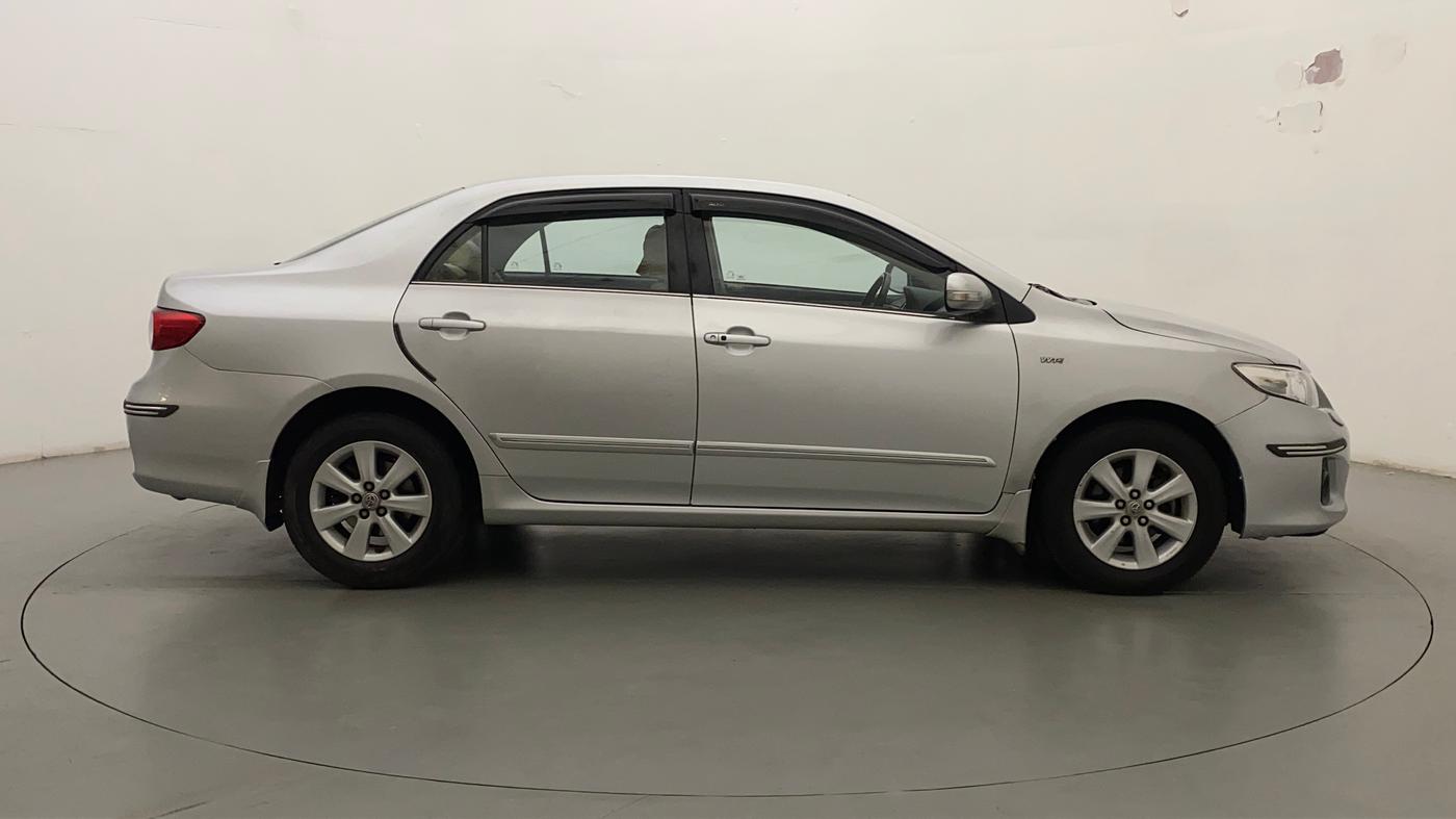 2013 Toyota Corolla Altis GL PETROL, Petrol, Manual, 70,812 km, Right Side