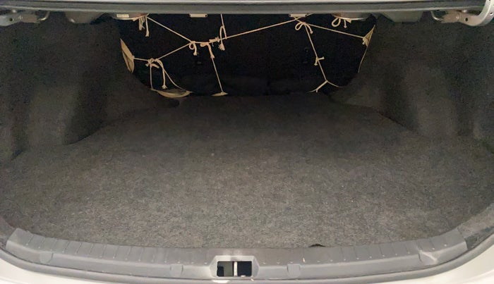 2013 Toyota Corolla Altis GL PETROL, Petrol, Manual, 70,812 km, Boot Inside