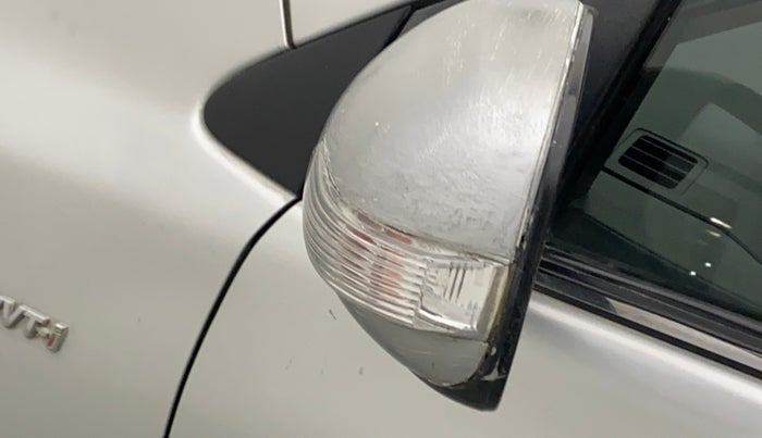 2013 Toyota Corolla Altis GL PETROL, Petrol, Manual, 70,812 km, Left rear-view mirror - Indicator light not working