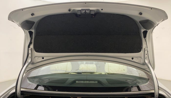 2013 Toyota Corolla Altis GL PETROL, Petrol, Manual, 70,812 km, Boot Door Open