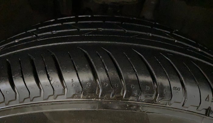 2023 Renault Kiger RXT (O) AMT, Petrol, Automatic, 9,316 km, Right Front Tyre Tread