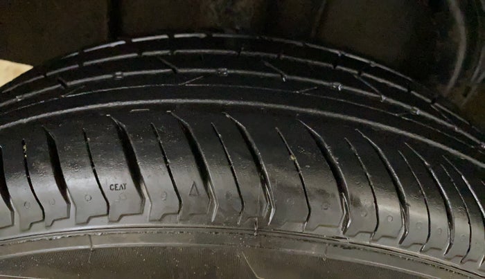 2023 Renault Kiger RXT (O) AMT, Petrol, Automatic, 9,316 km, Right Rear Tyre Tread