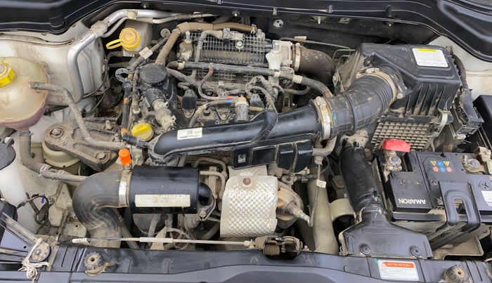 2023 Mahindra XUV300 W4 1.2 PETROL, Petrol, Manual, 14,651 km, Engine View