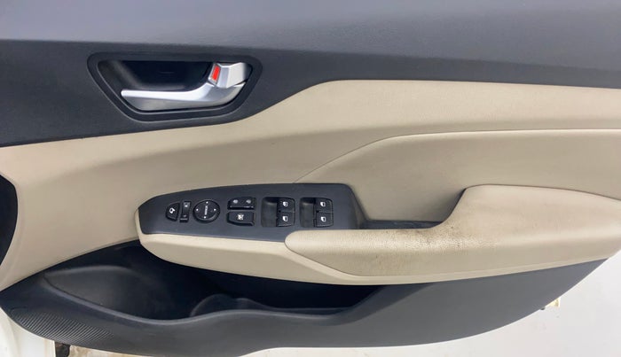 2018 Hyundai Verna 1.6 VTVT SX O, Petrol, Manual, 70,816 km, Driver Side Door Panels Control