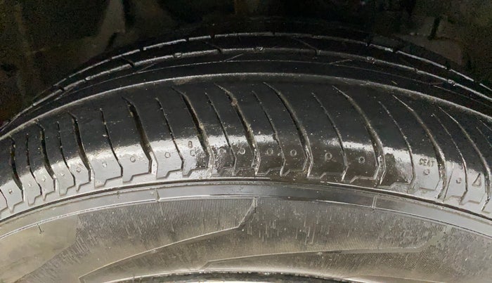 2021 Tata NEXON XM SUNROOF PETROL, Petrol, Manual, 55,017 km, Right Front Tyre Tread