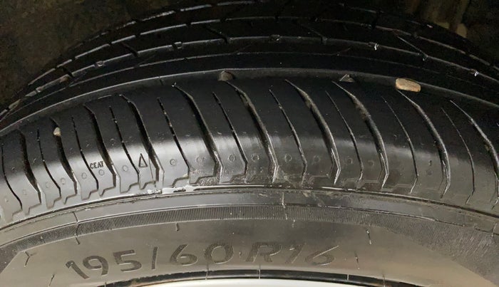 2021 Tata NEXON XM SUNROOF PETROL, Petrol, Manual, 55,017 km, Left Rear Tyre Tread