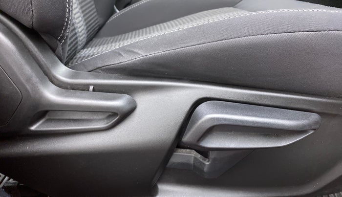 2021 Tata TIAGO NRG XZ MT, Petrol, Manual, 19,072 km, Driver Side Adjustment Panel