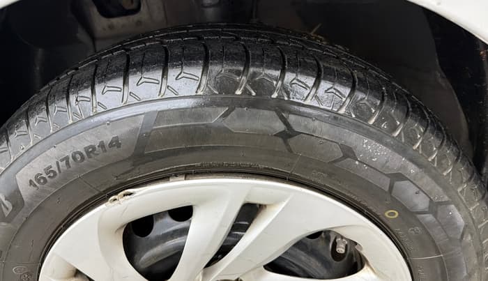 2020 Hyundai AURA S 1.2 CNG, CNG, Manual, 69,240 km, Left Front Tyre Tread