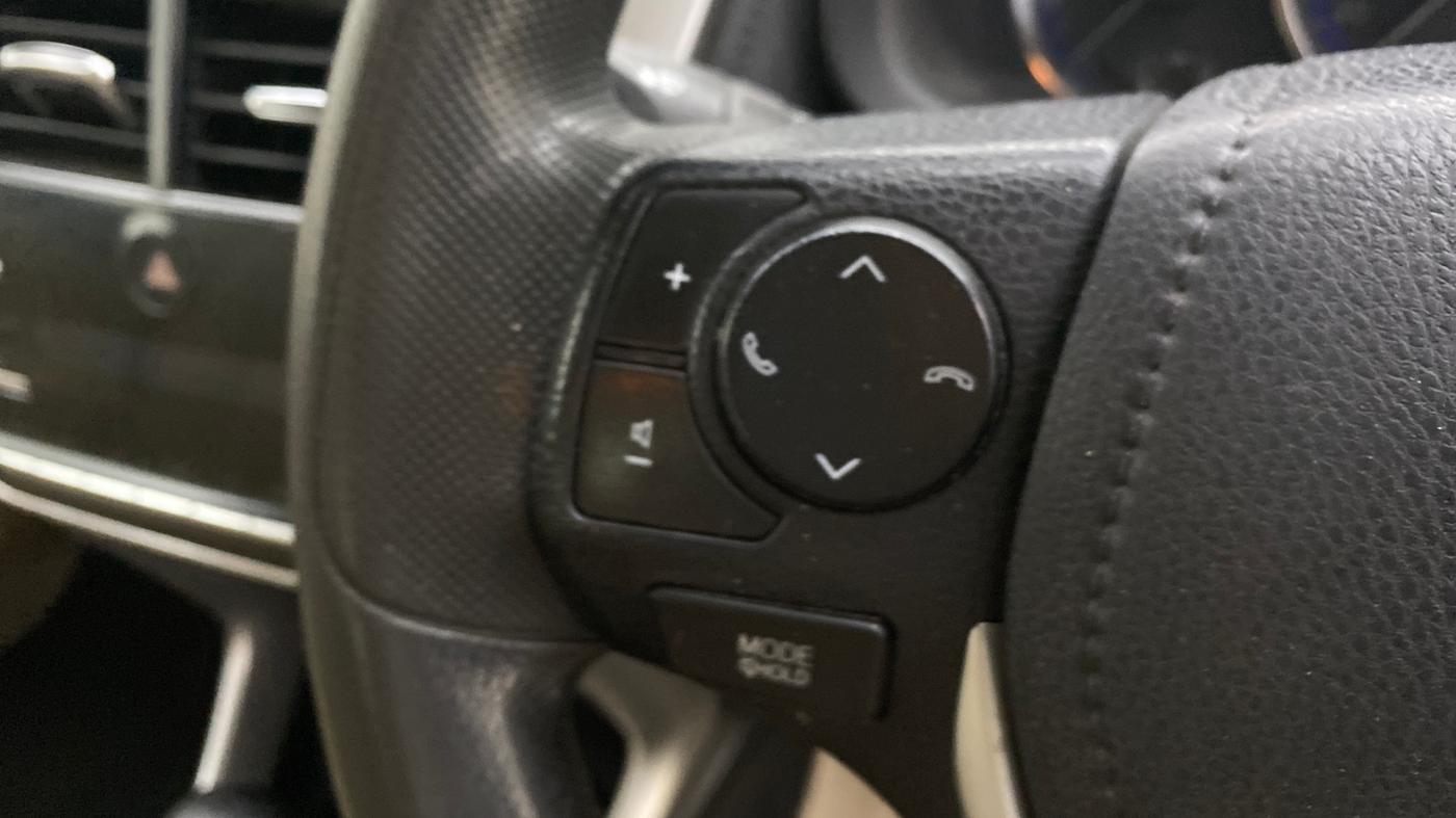 2019 Toyota YARIS V CVT, Petrol, Automatic, 74,810 km, Adaptive Cruise Control