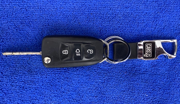 2019 Tata Tiago XZ 1.2 REVOTRON, Petrol, Manual, 46,621 km, Key Close Up