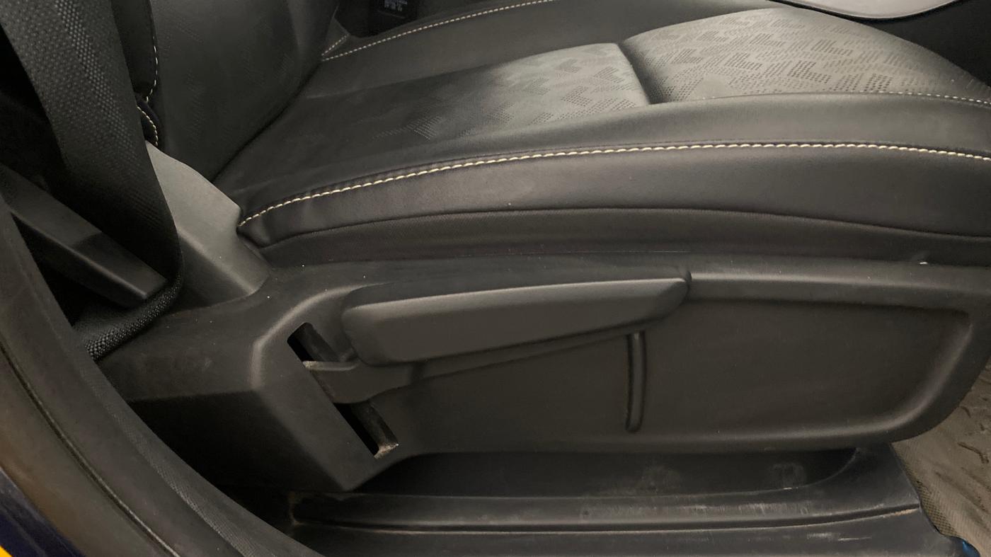 2022 Tata ALTROZ XZA PLUS, Petrol, Automatic, 20,451 km, Driver Side Adjustment Panel