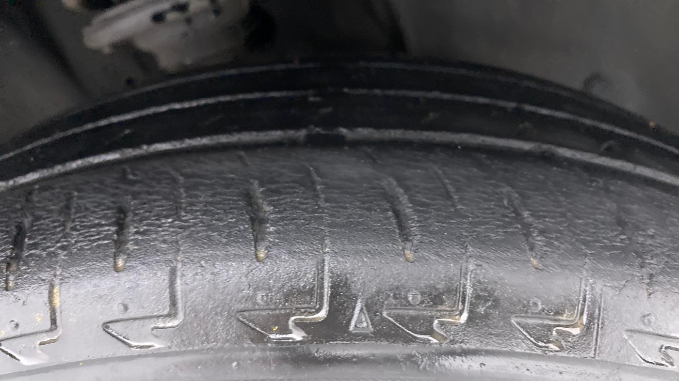 2018 Maruti IGNIS DELTA 1.2, Petrol, Manual, 54,907 km, Right Front Tyre Tread