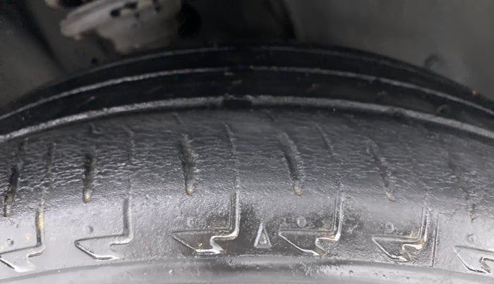 2018 Maruti IGNIS DELTA 1.2, Petrol, Manual, 54,907 km, Right Front Tyre Tread