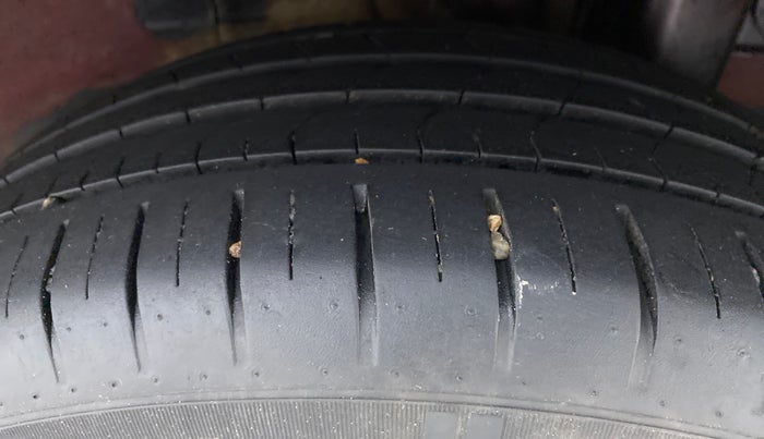 2016 Hyundai Elite i20 ASTA 1.2 (O), Petrol, Manual, 55,703 km, Left Rear Tyre Tread
