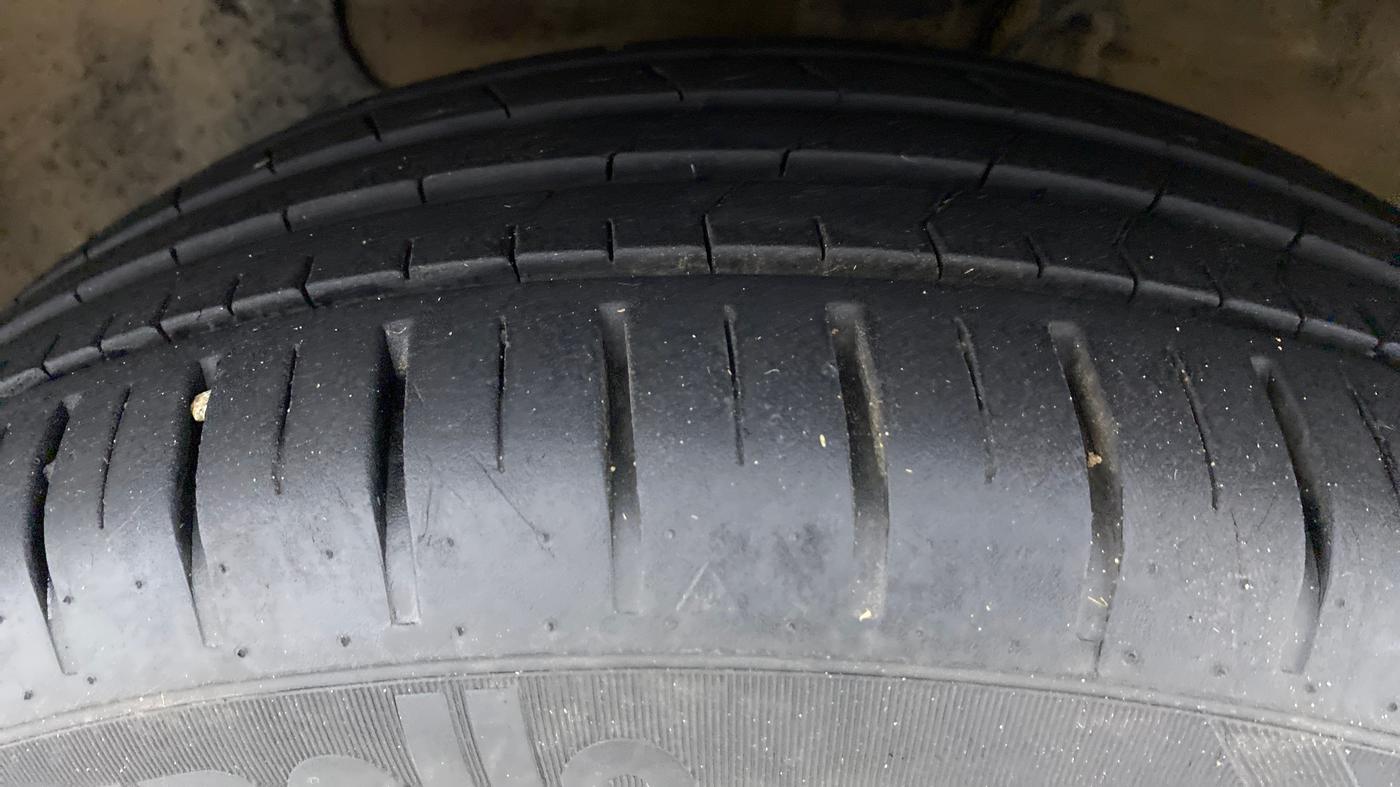2016 Hyundai Elite i20 ASTA 1.2 (O), Petrol, Manual, 55,703 km, Left Front Tyre Tread