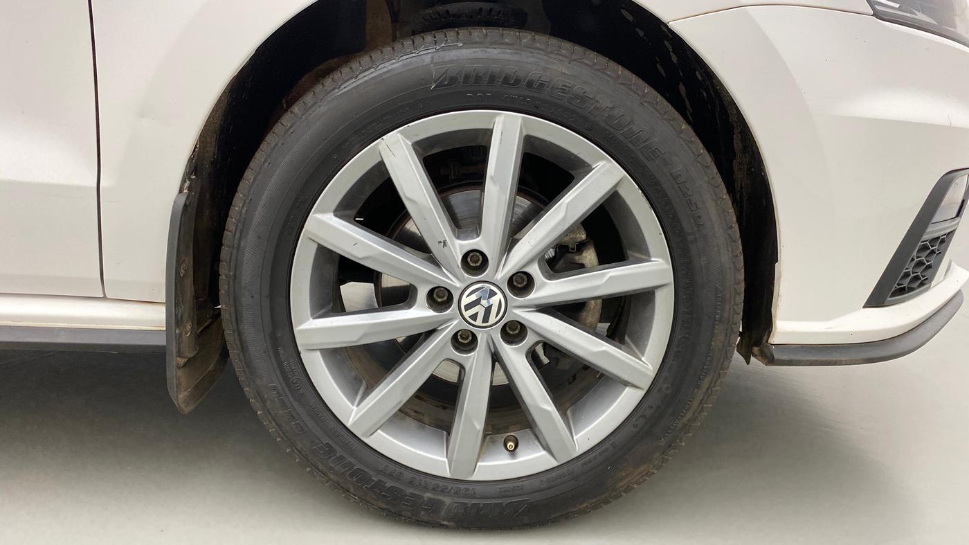 2020 Volkswagen Polo HIGHLINE PLUS 1.0 TSI MT, Petrol, Manual, 97,448 km, Right Front Wheel