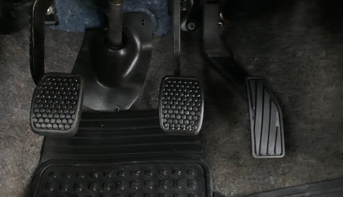 2018 Maruti Alto 800 LXI, Petrol, Manual, 16,154 km, Pedals