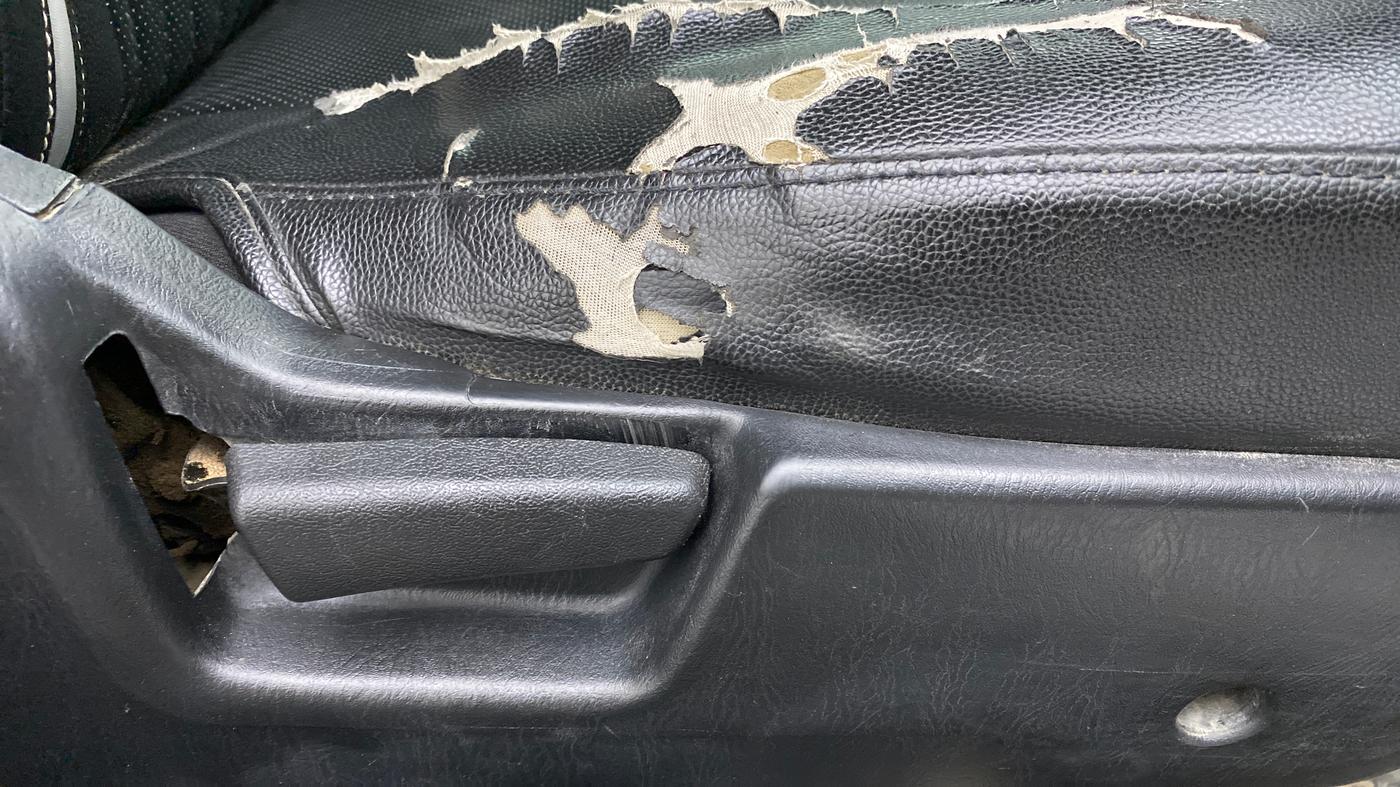 2019 Maruti Alto LXI CNG, CNG, Manual, 75,289 km, Driver Side Adjustment Panel