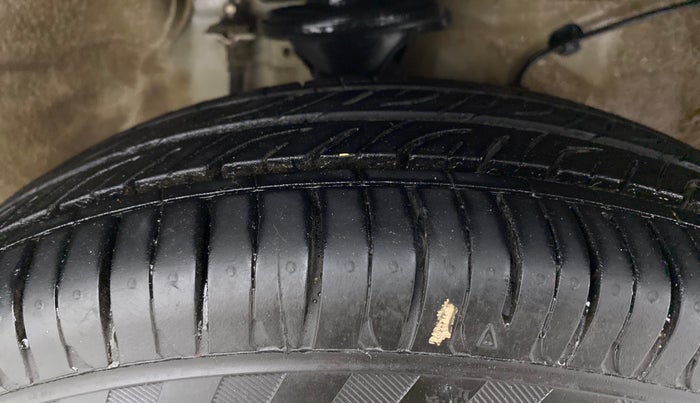 2019 Maruti Alto LXI CNG, CNG, Manual, 75,289 km, Right Front Tyre Tread