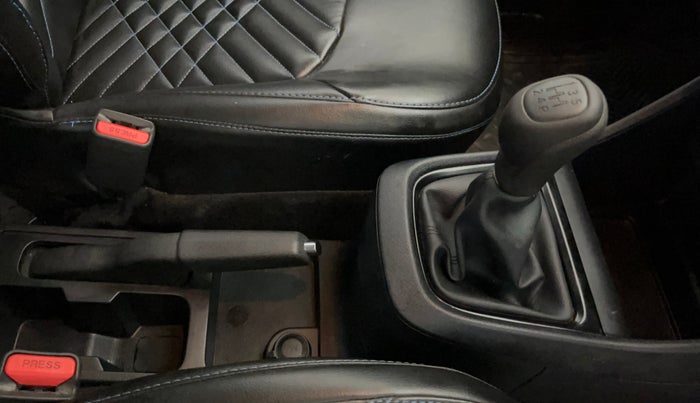 2022 Tata PUNCH PURE MT, Petrol, Manual, 36,844 km, Gear Lever