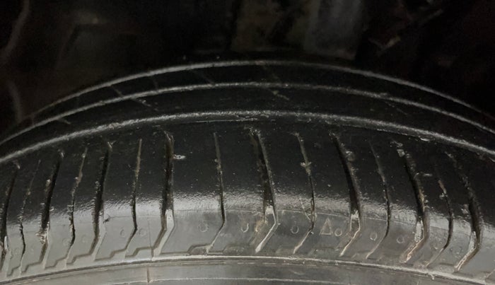 2022 Tata PUNCH PURE MT, Petrol, Manual, 36,844 km, Left Front Tyre Tread