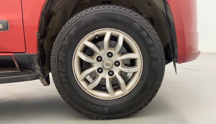 2017 Mahindra TUV300 T8, Diesel, Manual, 66,145 km, Right Front Wheel