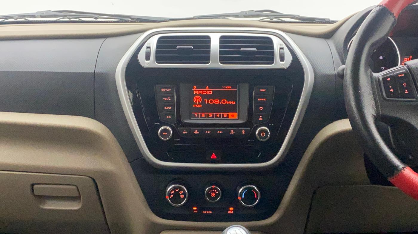 2017 Mahindra TUV300 T8, Diesel, Manual, 66,145 km, Air Conditioner