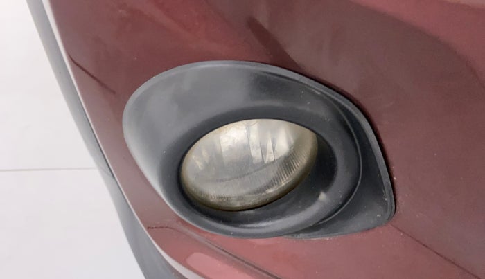 2017 Honda WR-V 1.2L I-VTEC VX MT, Petrol, Manual, 1,04,509 km, Right fog light - Not working