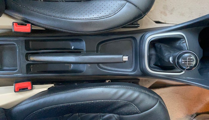 2017 Volkswagen Polo HIGHLINE1.2L, Petrol, Manual, 65,838 km, Gear Lever