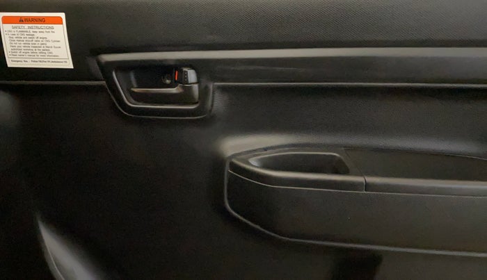 2021 Maruti S PRESSO VXI (O) CNG, CNG, Manual, 35,921 km, Driver Side Door Panels Control