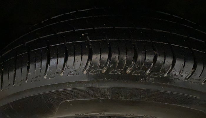 2021 Maruti S PRESSO VXI (O) CNG, CNG, Manual, 35,921 km, Left Front Tyre Tread