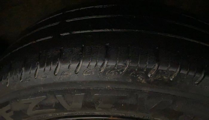 2021 Maruti S PRESSO VXI (O) CNG, CNG, Manual, 35,921 km, Left Rear Tyre Tread