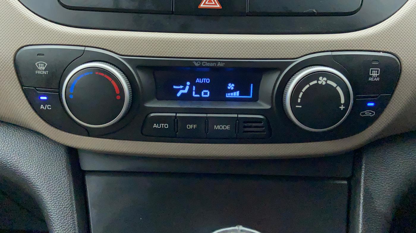 2015 Hyundai Xcent SX AT 1.2 (O), Petrol, Automatic, 52,881 km, Automatic Climate Control
