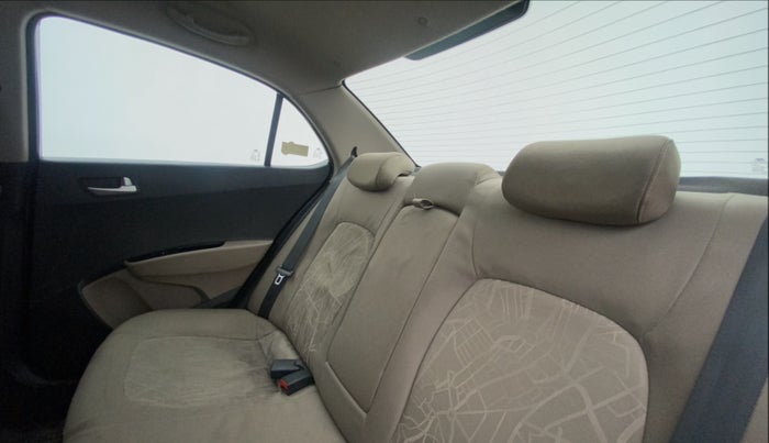 2015 Hyundai Xcent SX AT 1.2 (O), Petrol, Automatic, 52,881 km, Right Side Rear Door Cabin