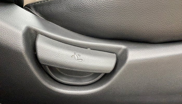 2018 Hyundai Grand i10 SPORTZ AT 1.2 KAPPA VTVT, Petrol, Automatic, 23,239 km, Driver Side Adjustment Panel