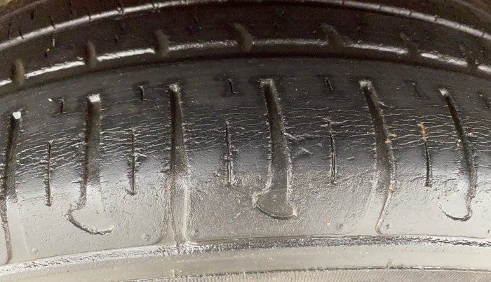 2018 Hyundai Grand i10 SPORTZ AT 1.2 KAPPA VTVT, Petrol, Automatic, 23,239 km, Left Front Tyre Tread