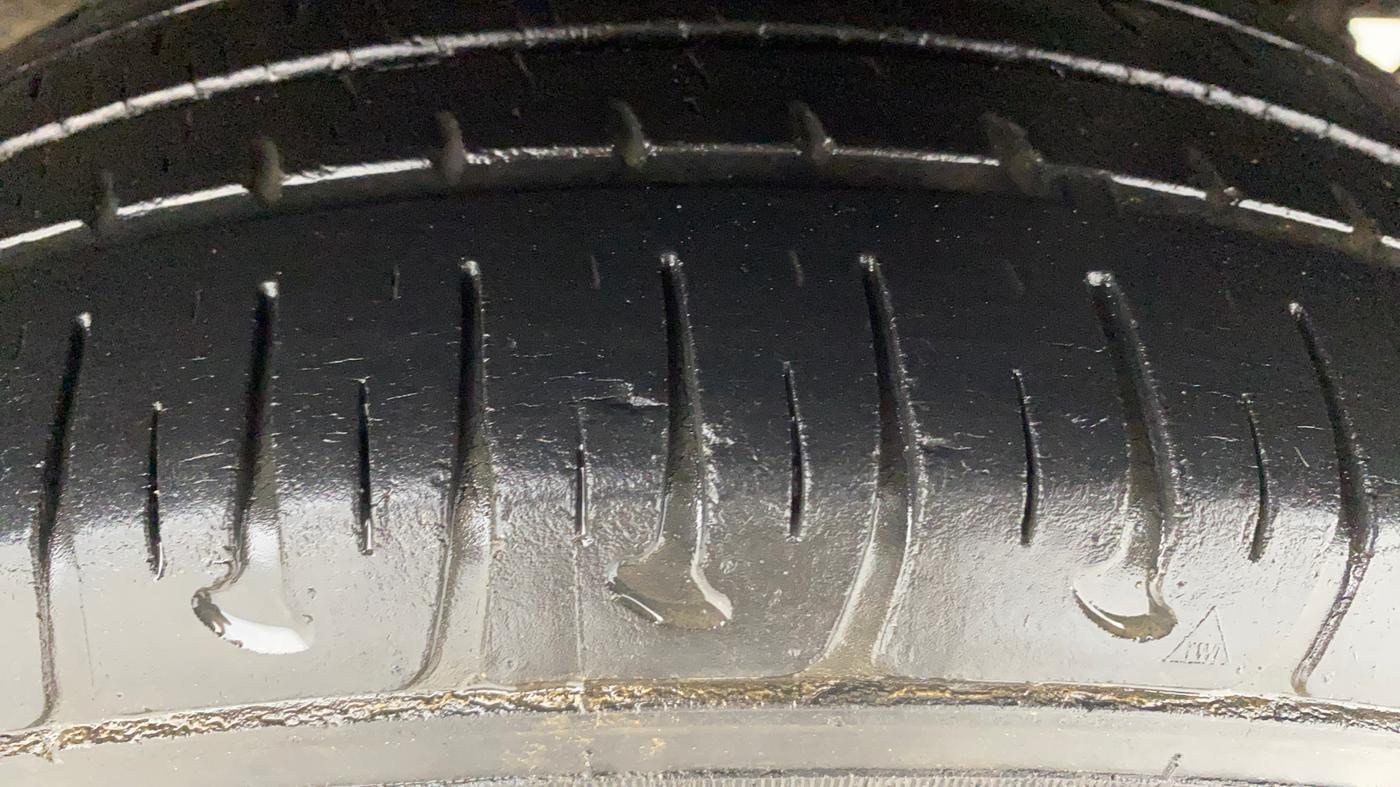 2018 Hyundai Grand i10 SPORTZ AT 1.2 KAPPA VTVT, Petrol, Automatic, 23,239 km, Left Rear Tyre Tread