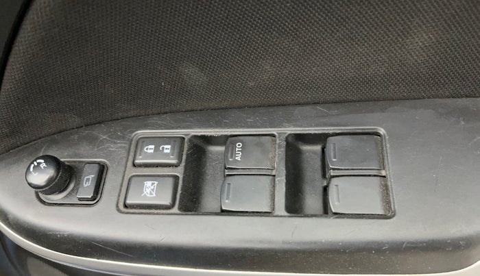 2017 Maruti Baleno DELTA PETROL 1.2, Petrol, Manual, 74,384 km, Driver Side Door Panels Control