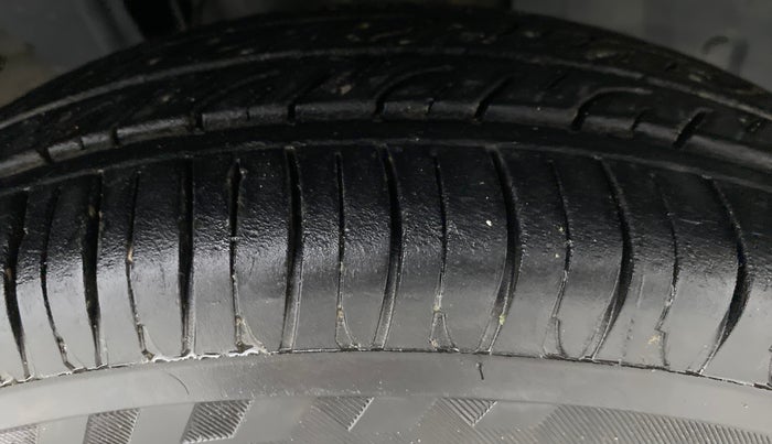 2019 Renault TRIBER 1.0 RXT, Petrol, Manual, 53,730 km, Right Front Tyre Tread