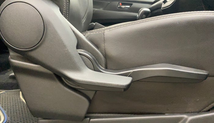 2020 Maruti XL6 ALPHA AT, Petrol, Automatic, 65,892 km, Driver Side Adjustment Panel