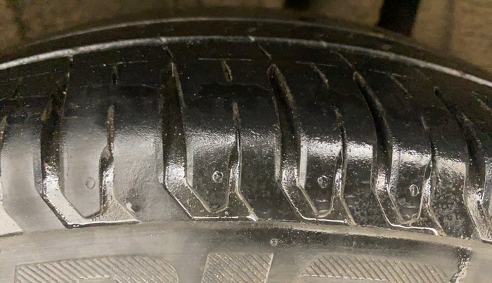 2020 Maruti XL6 ALPHA AT, Petrol, Automatic, 65,892 km, Left Rear Tyre Tread