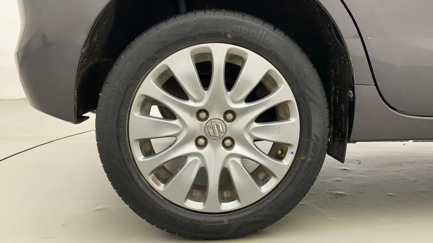 2017 Maruti Baleno ZETA CVT PETROL 1.2, Petrol, Automatic, 33,968 km, Right Rear Wheel