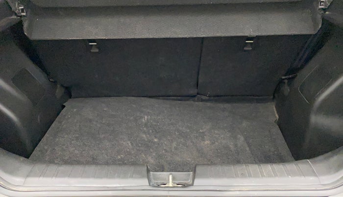 2017 Maruti Baleno ZETA CVT PETROL 1.2, Petrol, Automatic, 33,968 km, Boot Inside